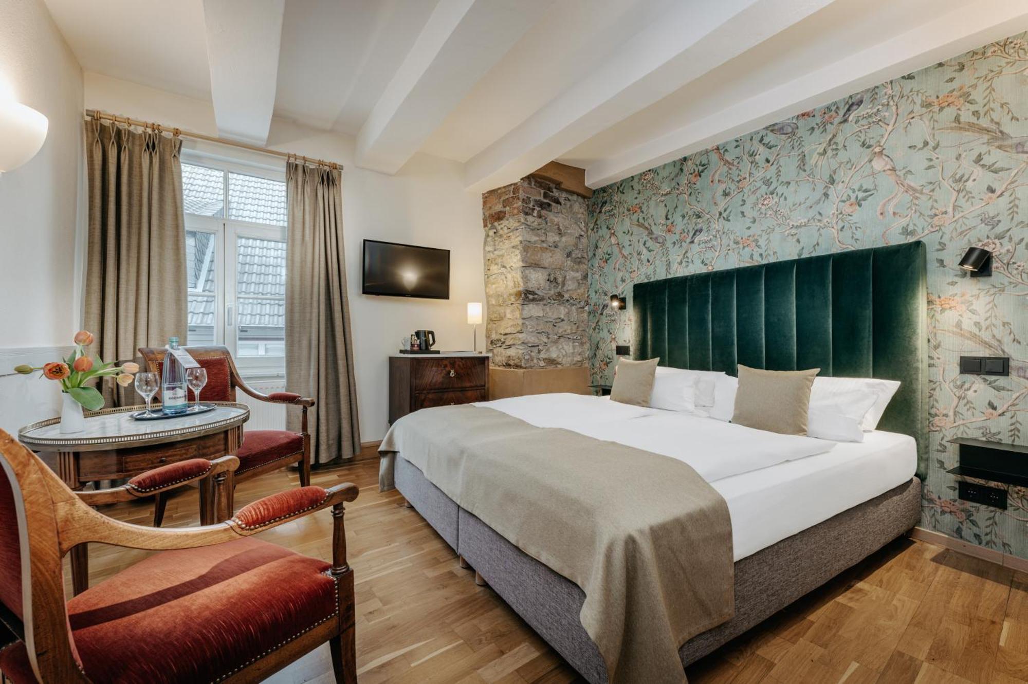 Alte Munze 4*