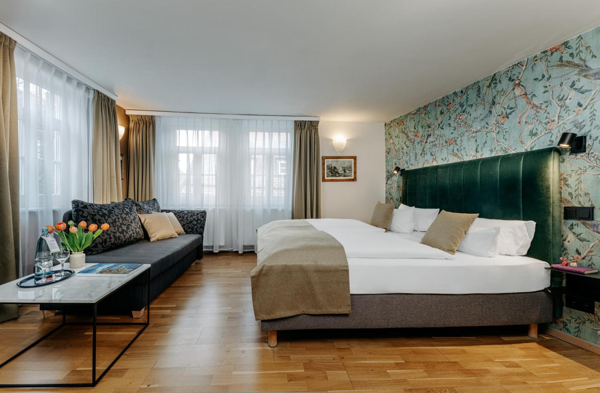 Alte Munze 4*